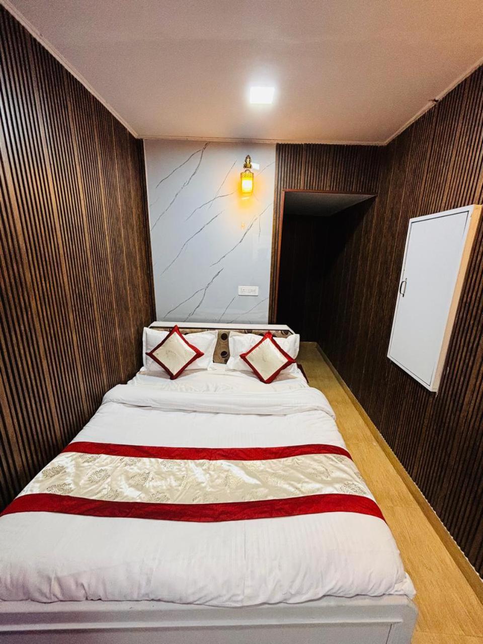 Hotel Amar Mussoorie Eksteriør billede