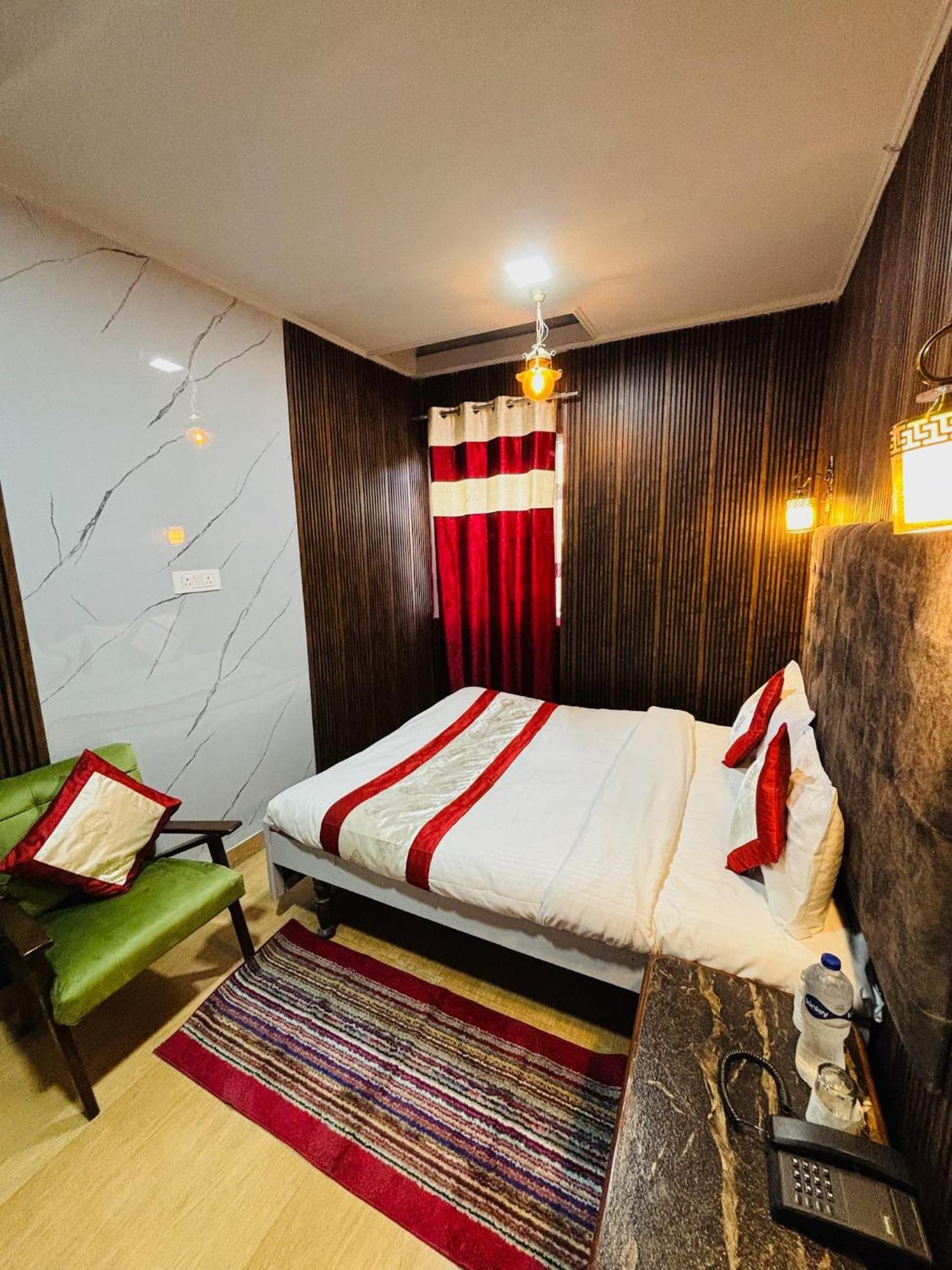 Hotel Amar Mussoorie Eksteriør billede